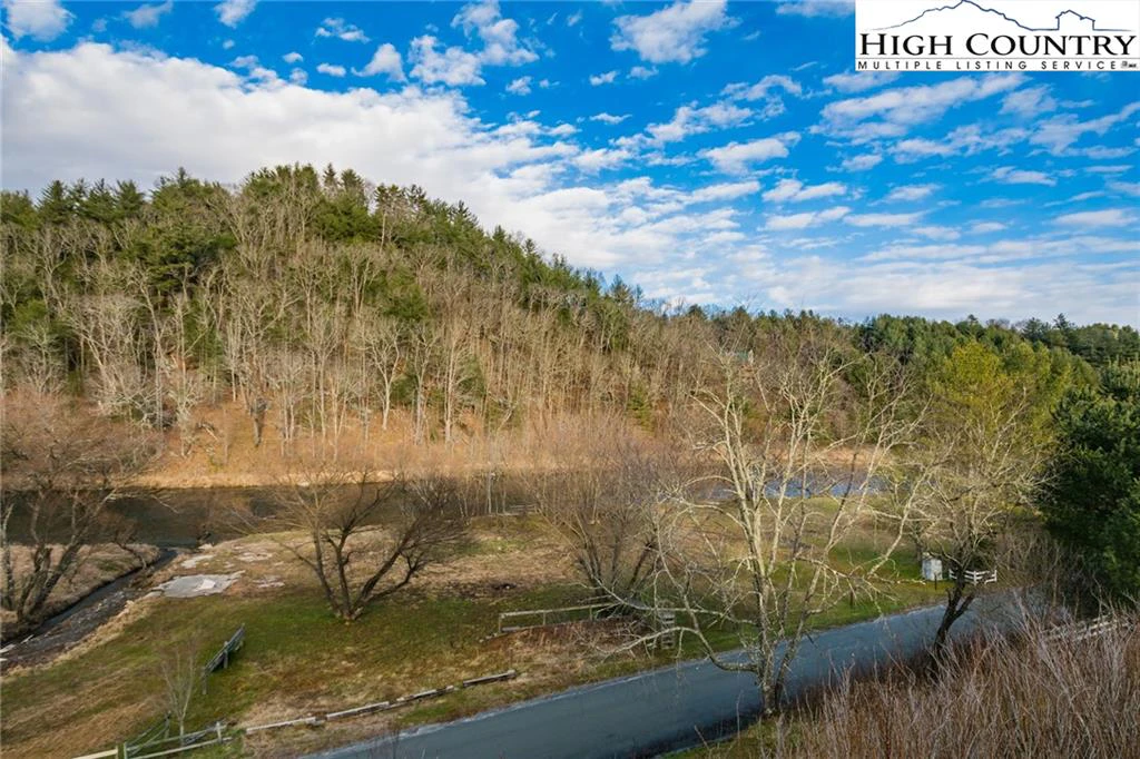 Image number 2 for the current listing
