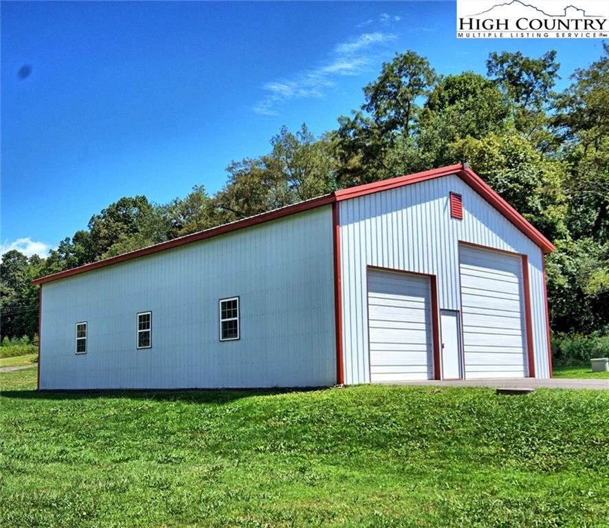 Image number 21 for the current listing