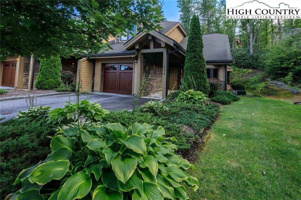Image number 1 for the current listing