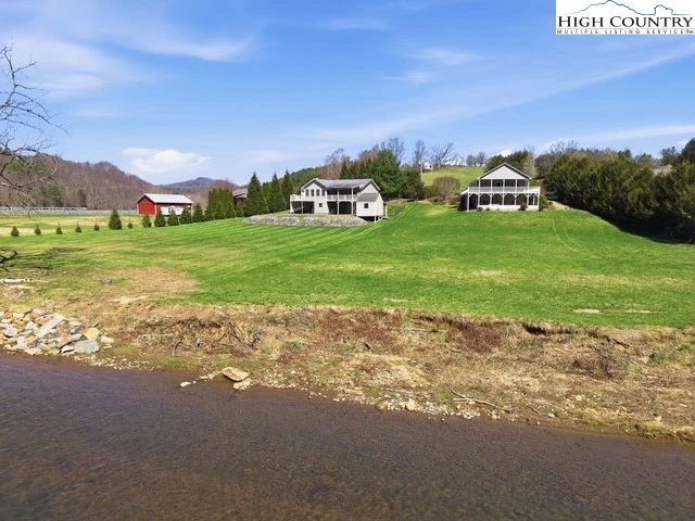 Image number 3 for the current listing