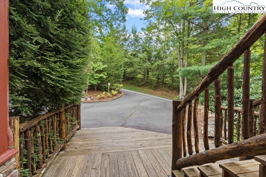 Image number 5 for the current listing
