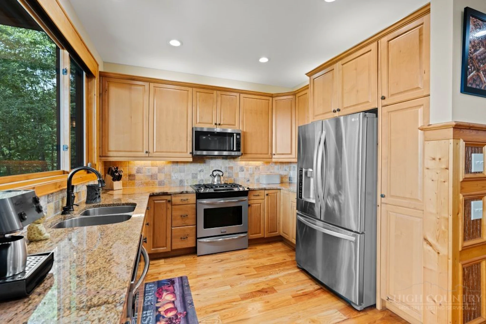 Image number 6 for the current listing