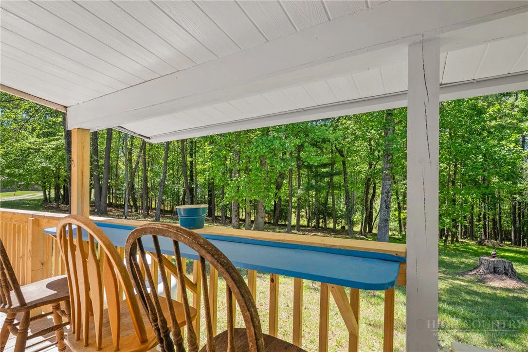 Image number 20 for the current listing