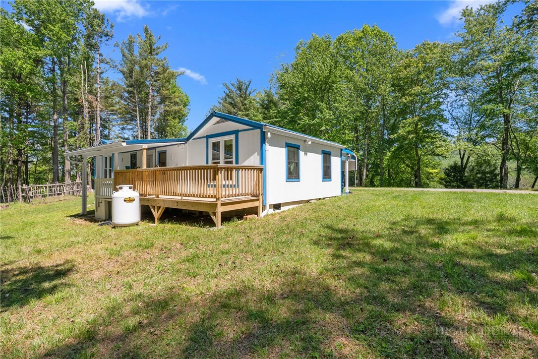 Image number 21 for the current listing