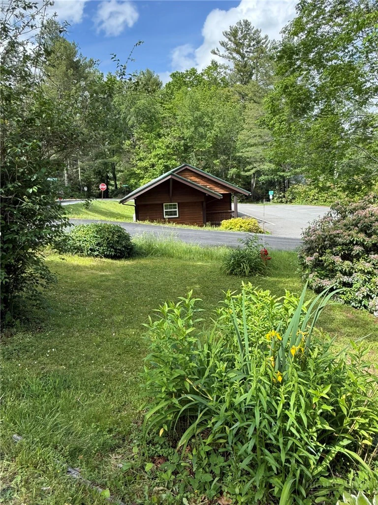 Image number 14 for the current listing