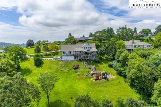 Image number 2 for the current listing