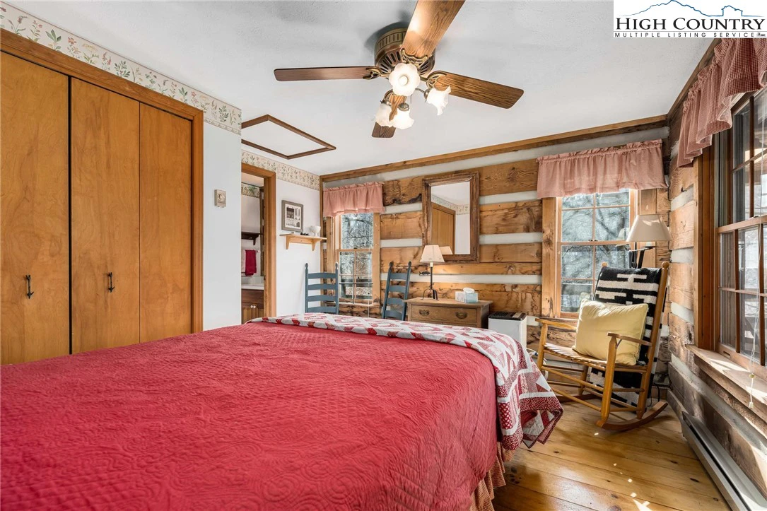 Image number 14 for the current listing
