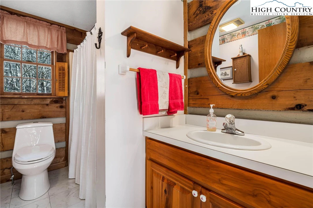 Image number 3 for the current listing
