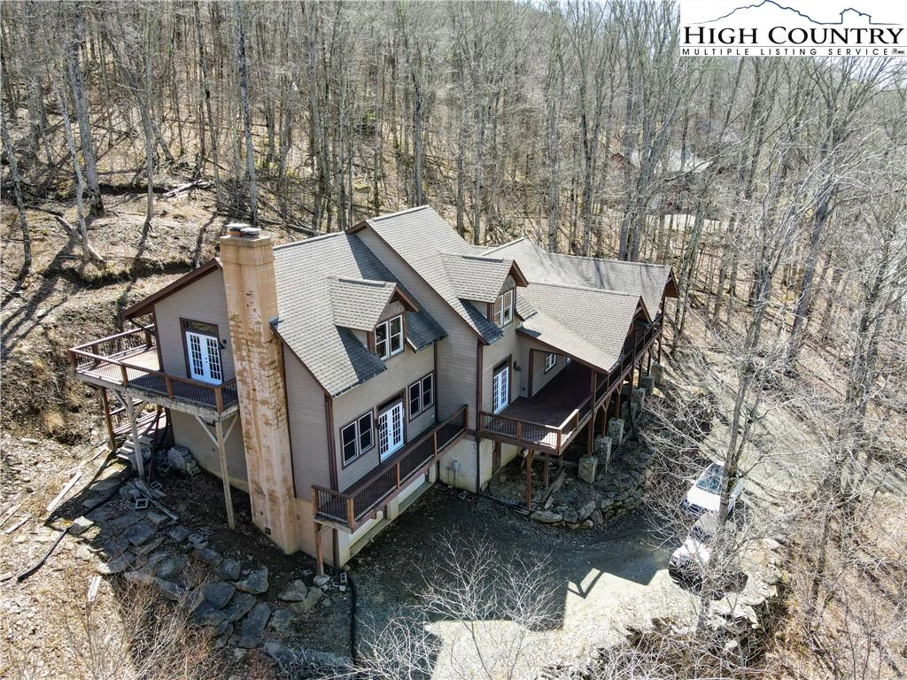 Image number 1 for the current listing