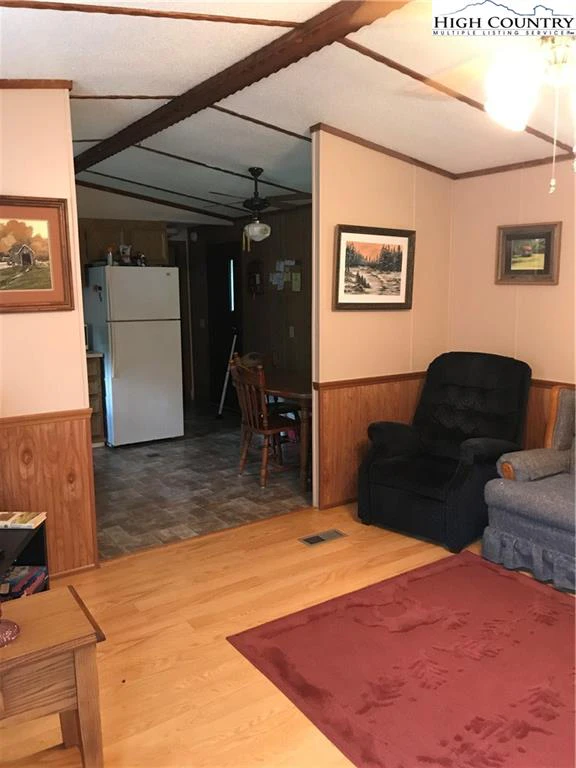 Image number 12 for the current listing