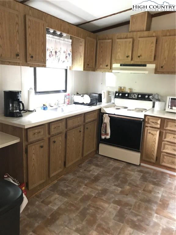 Image number 3 for the current listing