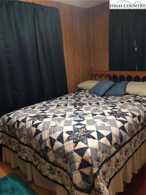 Image number 8 for the current listing