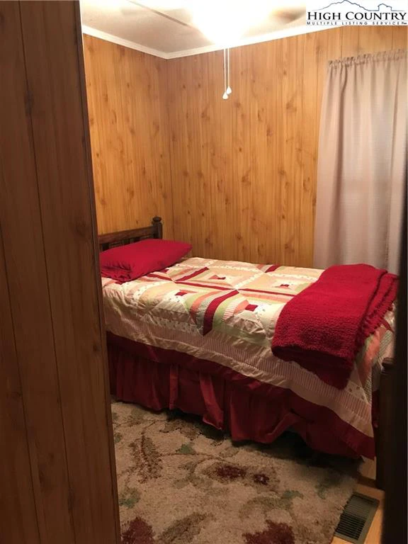 Image number 9 for the current listing