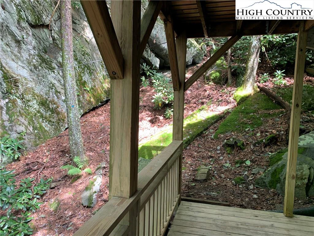 Image number 3 for the current listing