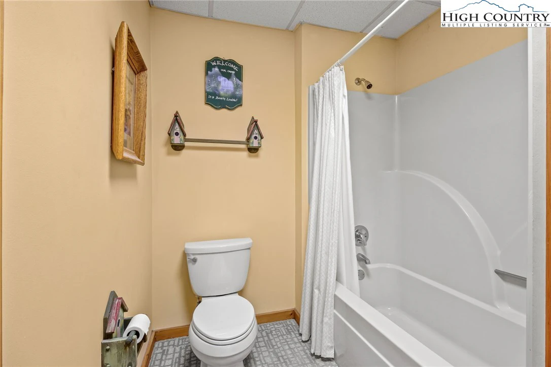 Image number 10 for the current listing