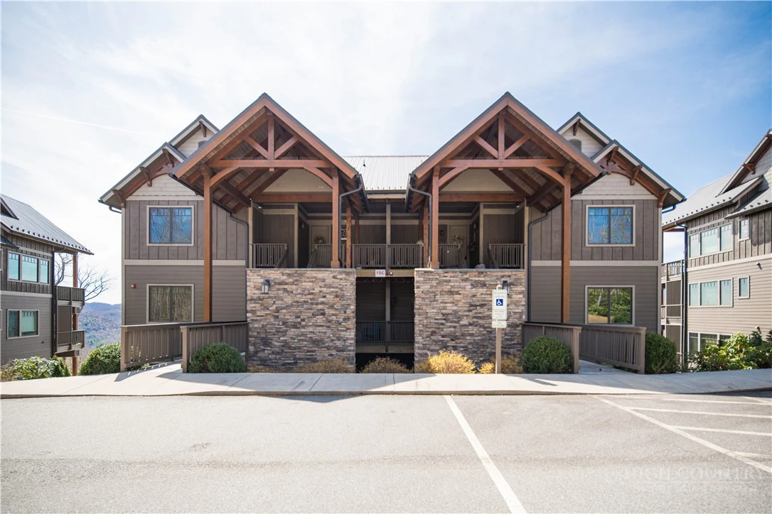 Image number 2 for the current listing