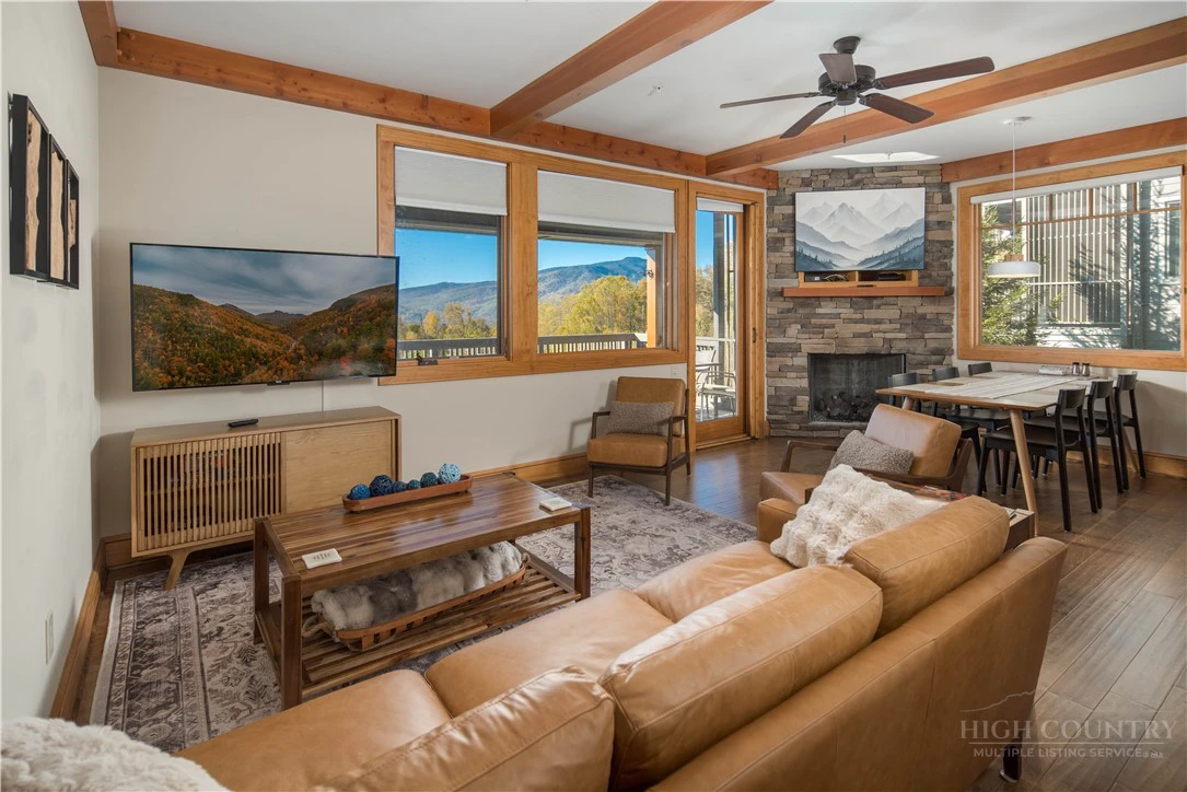 Image number 5 for the current listing