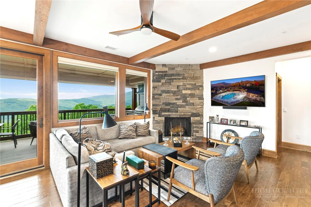 Image number 6 for the current listing