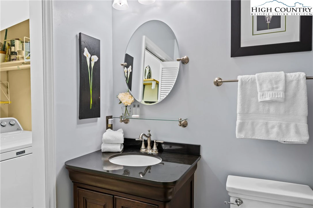 Image number 6 for the current listing