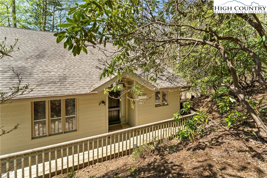 Image number 2 for the current listing