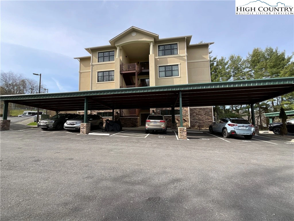 Image number 1 for the current listing