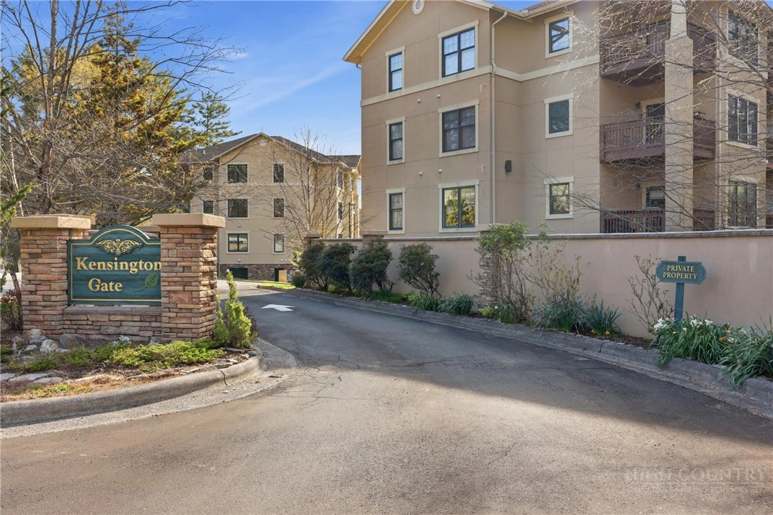 Image number 13 for the current listing
