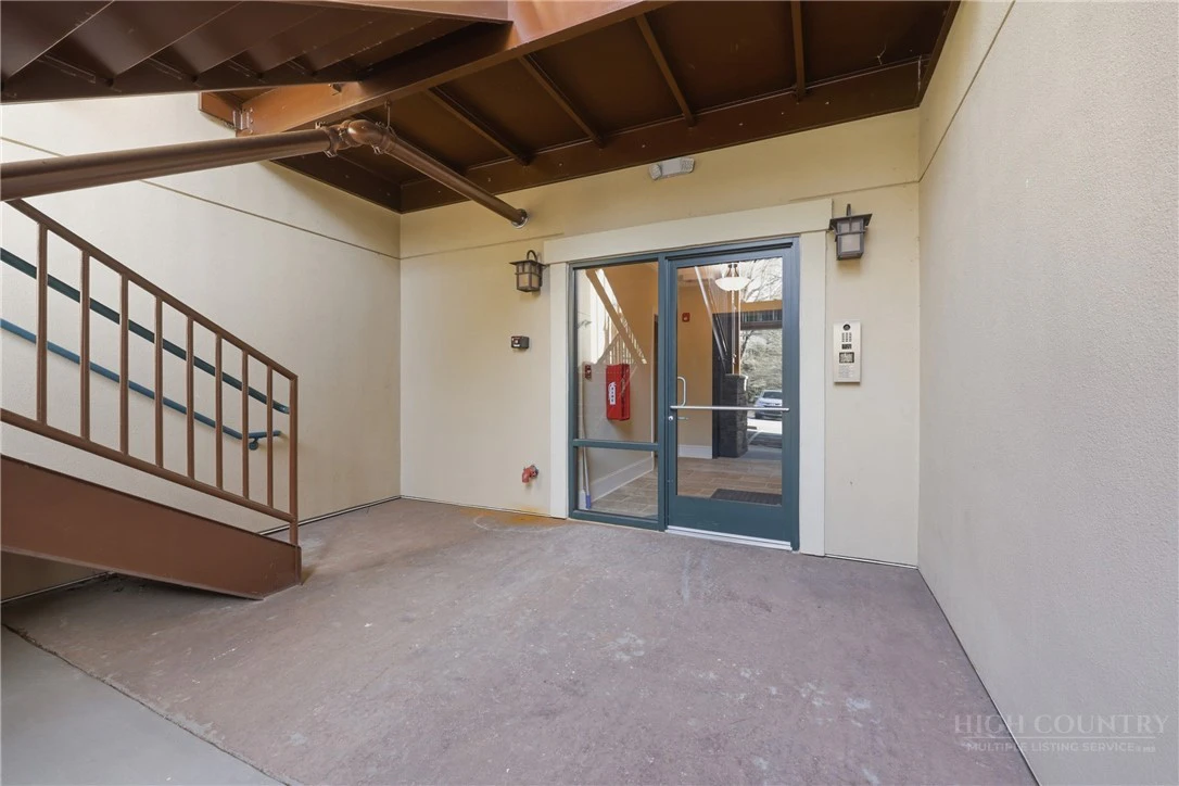 Image number 12 for the current listing