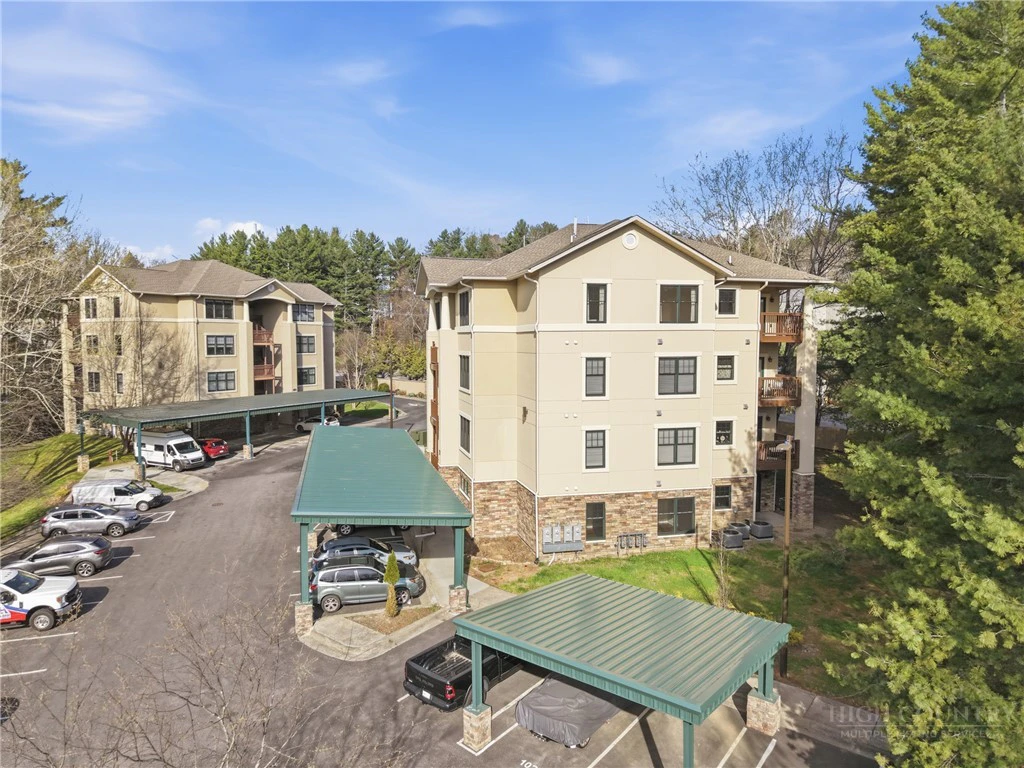 Image number 18 for the current listing