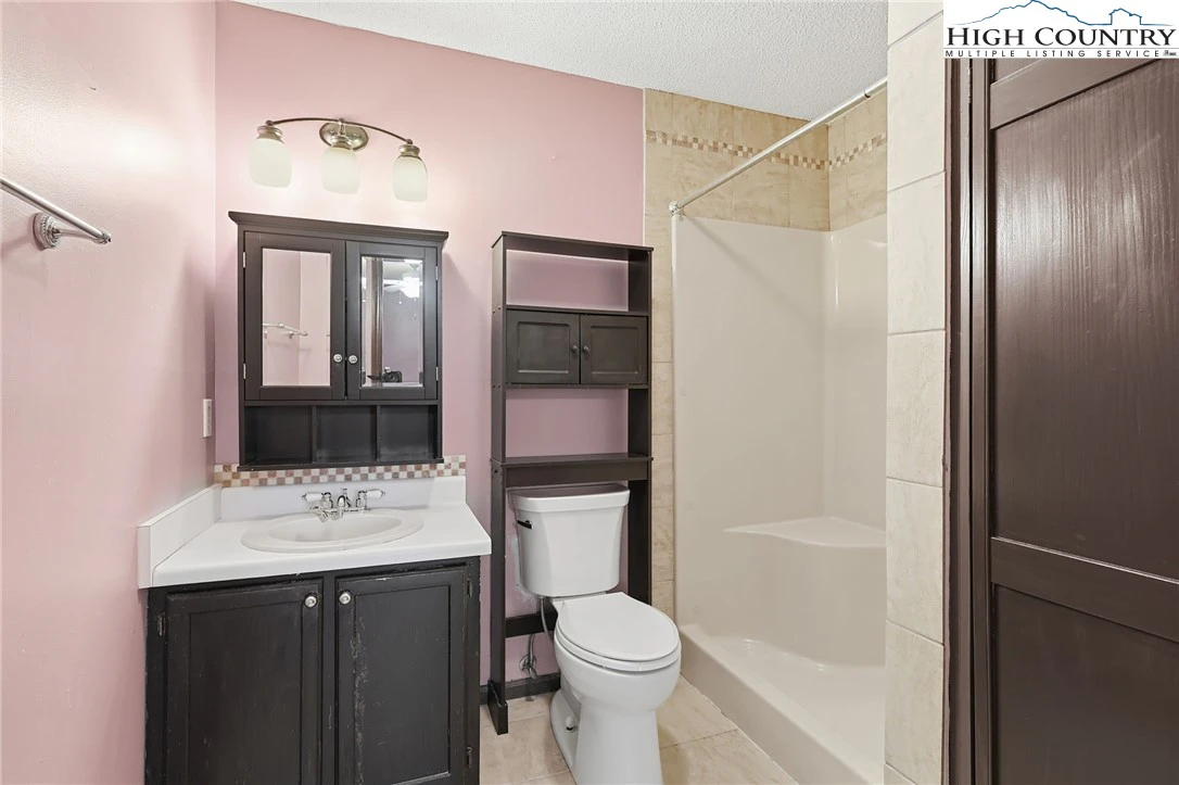 Image number 12 for the current listing