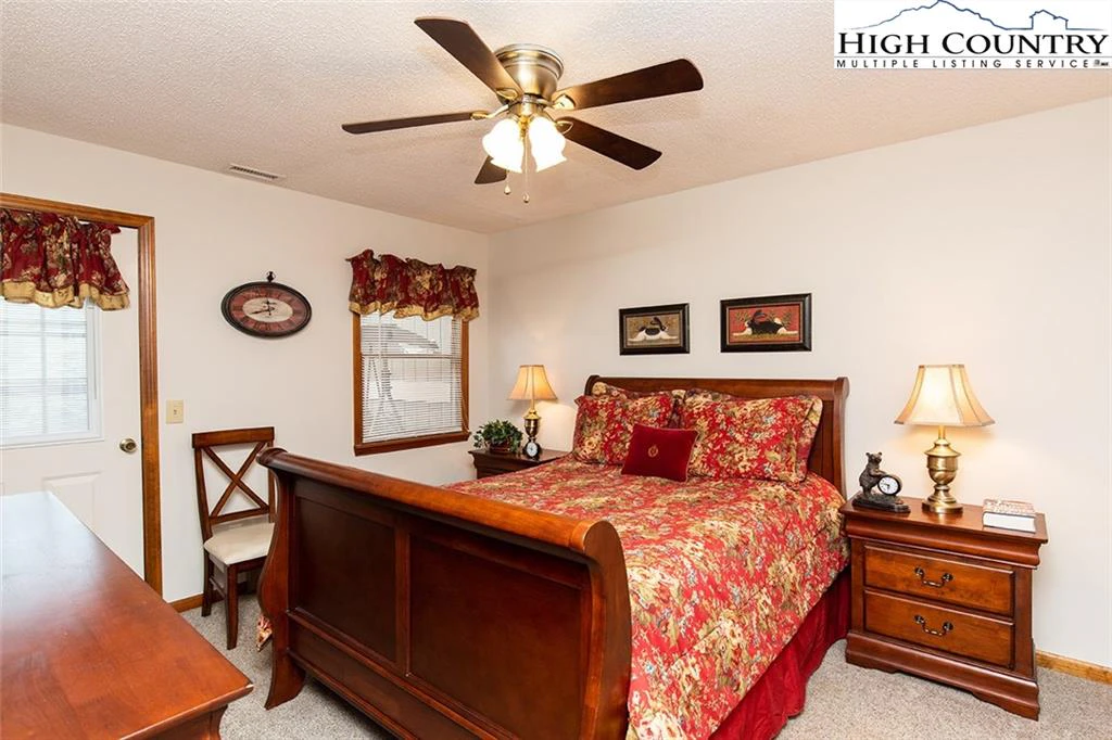 Image number 6 for the current listing