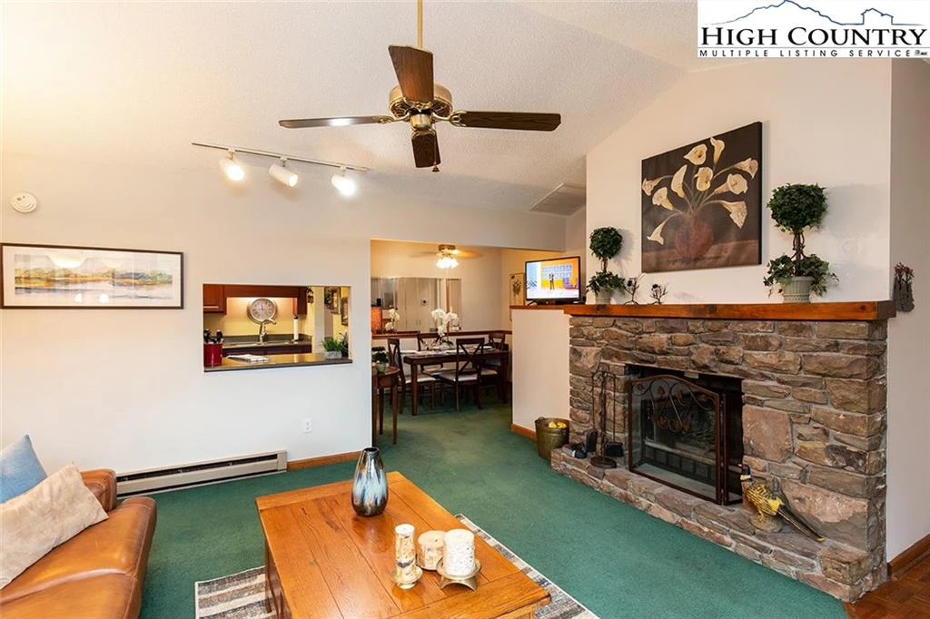 Image number 16 for the current listing