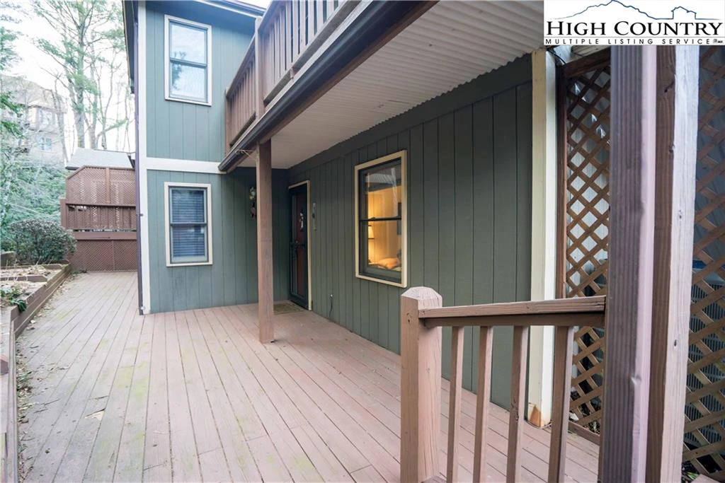Image number 1 for the current listing
