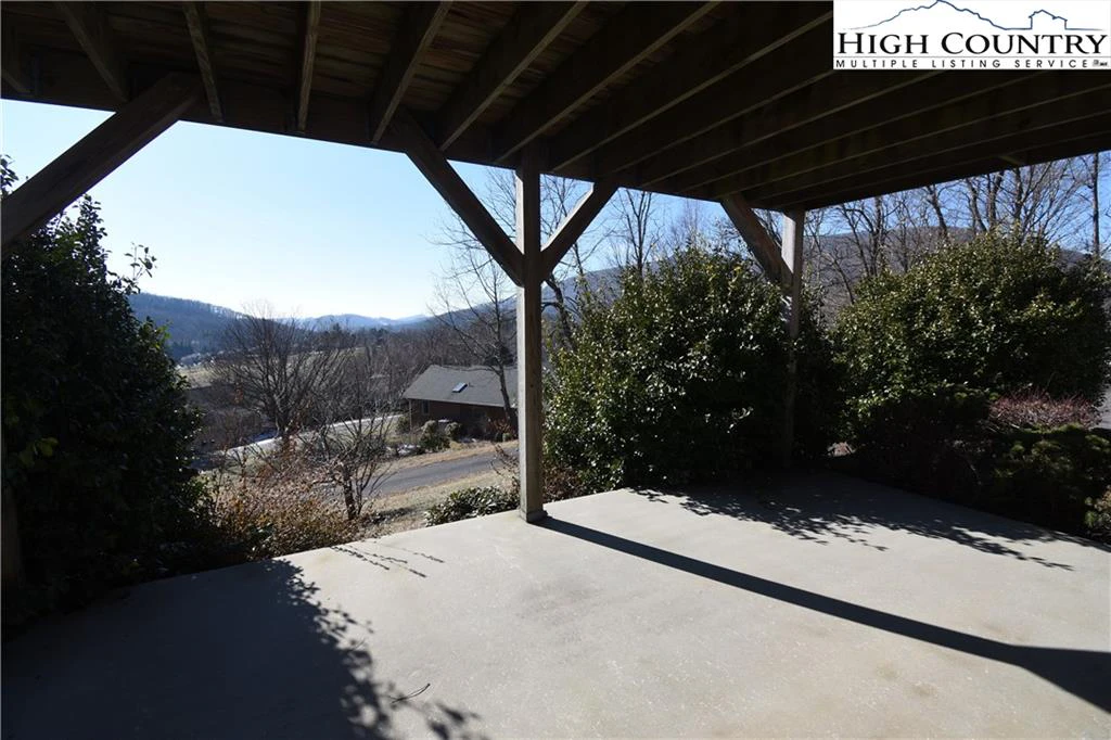 Image number 12 for the current listing
