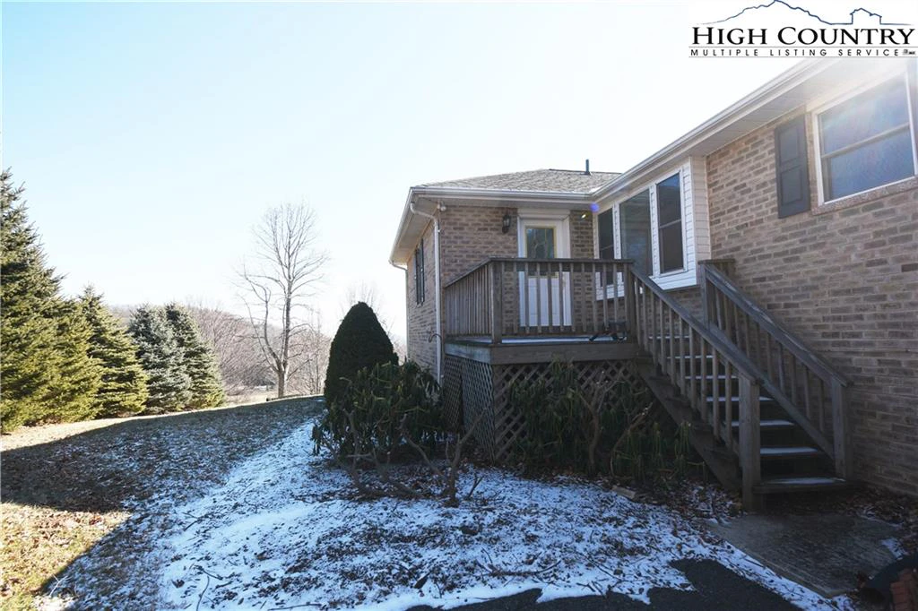 Image number 18 for the current listing