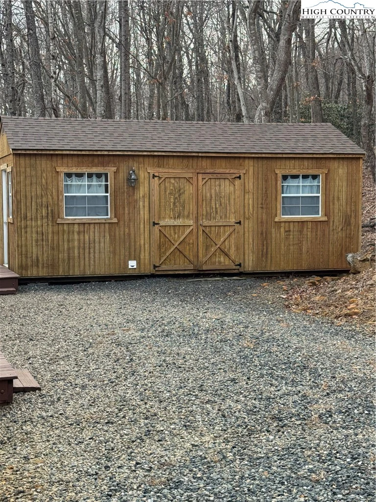 Image number 5 for the current listing