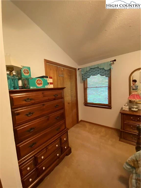 Image number 9 for the current listing