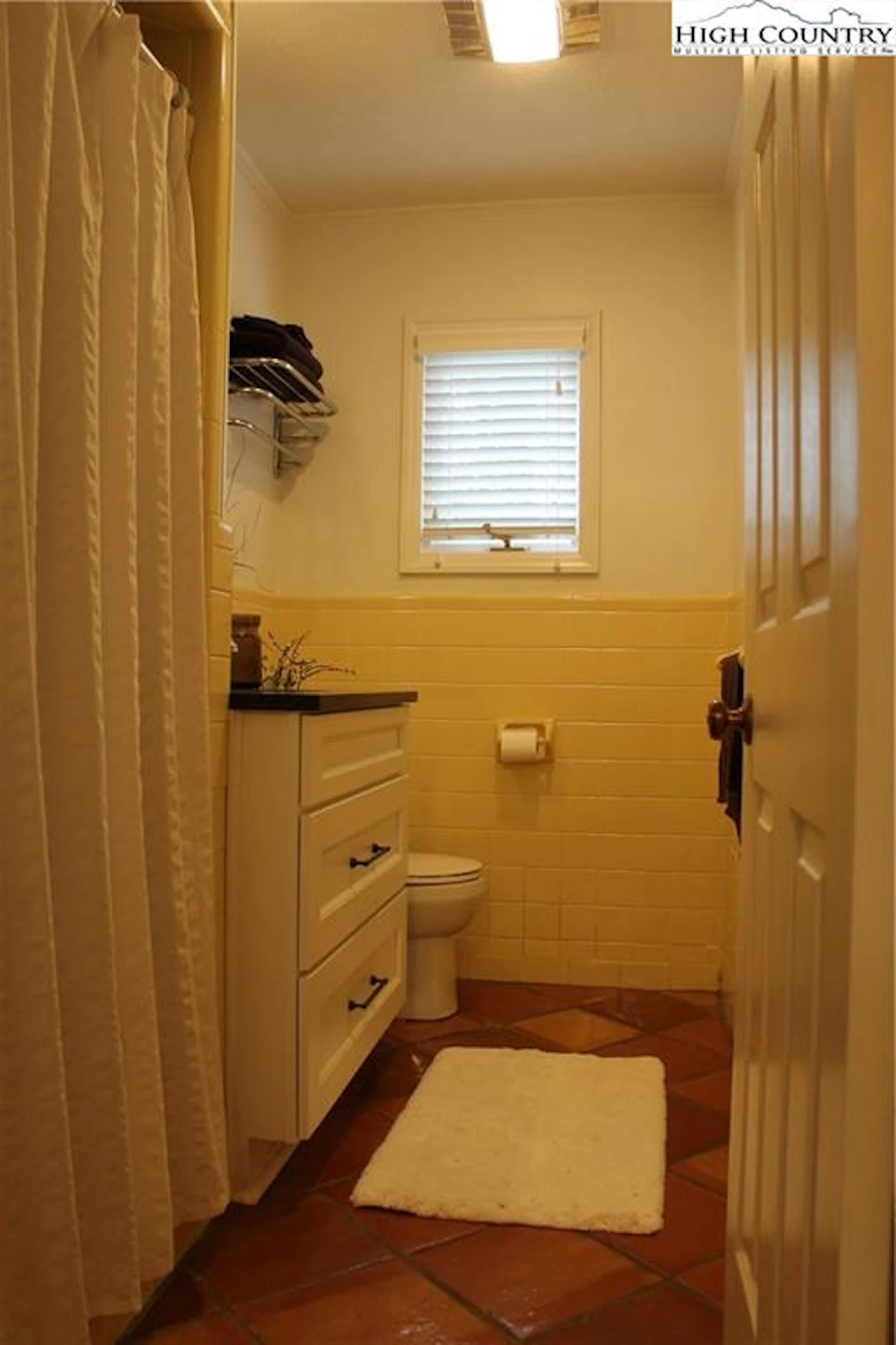 Image number 9 for the current listing