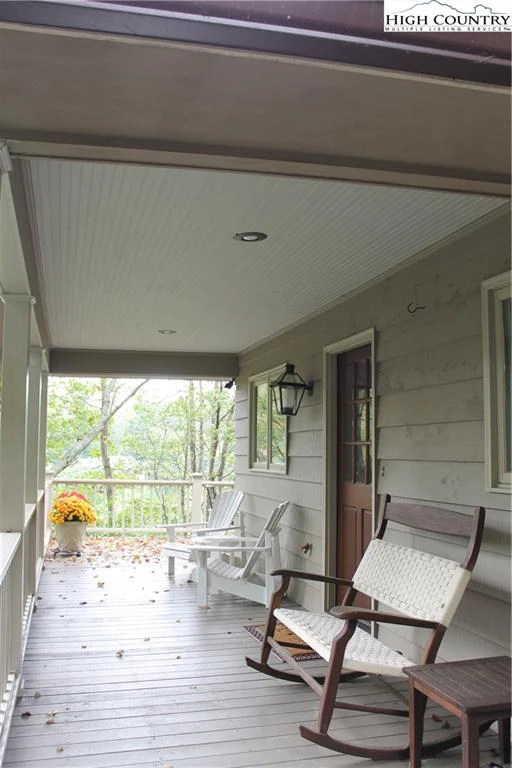 Image number 23 for the current listing