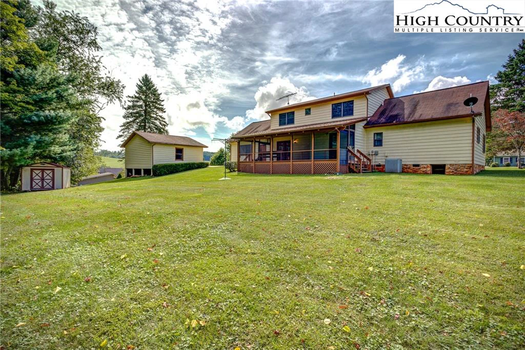 Image number 21 for the current listing