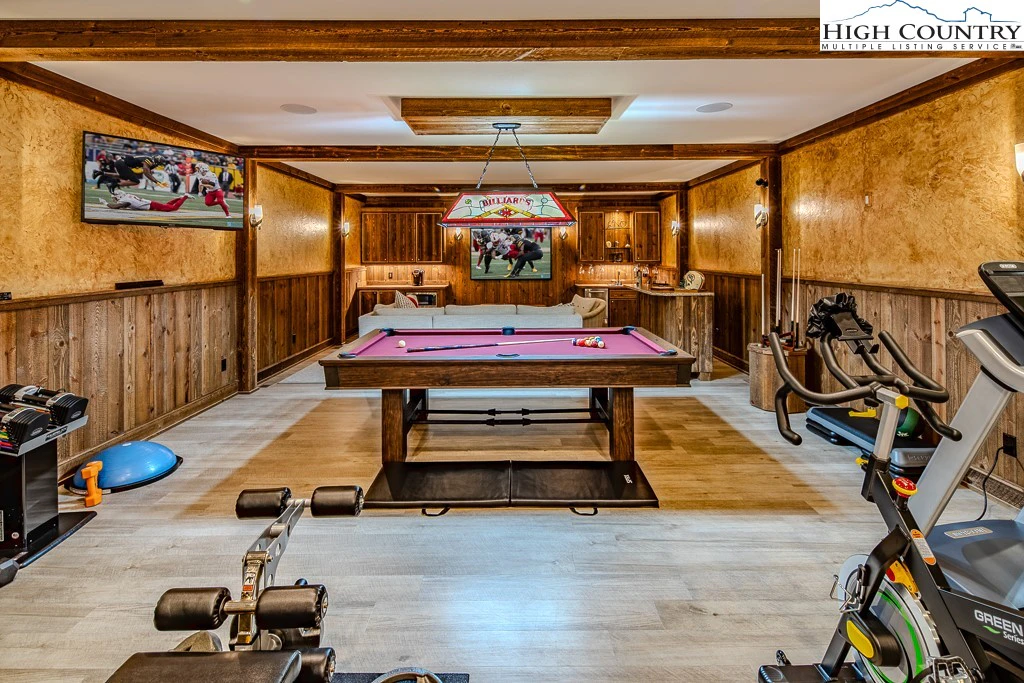 Image number 2 for the current listing
