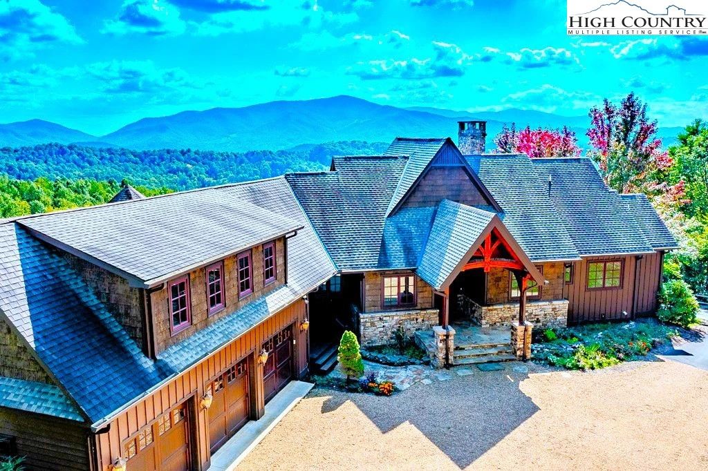 Image number 1 for the current listing