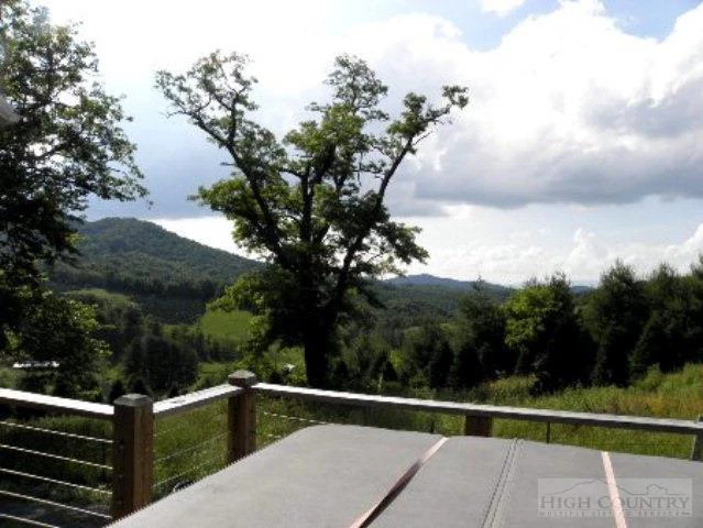 Image number 7 for the current listing