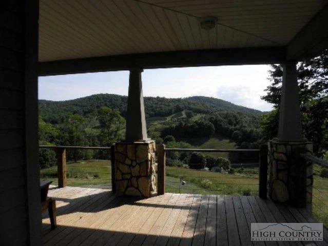 Image number 9 for the current listing