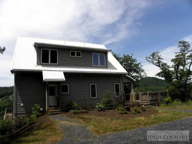 Image number 11 for the current listing