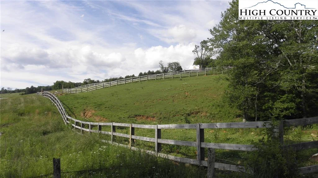 Image number 15 for the current listing