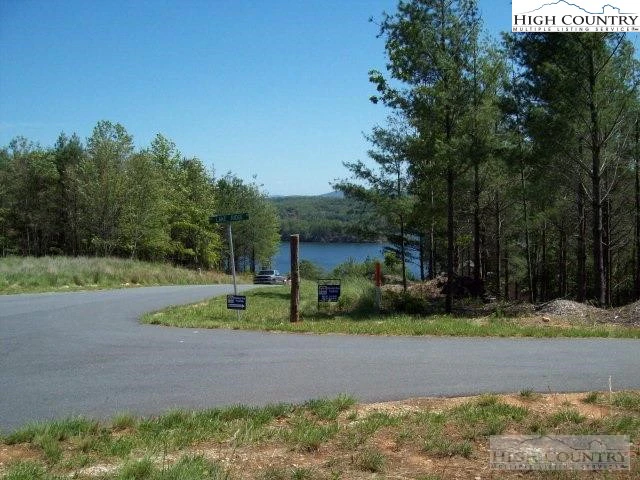 Image number 5 for the current listing