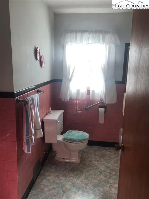 Image number 5 for the current listing
