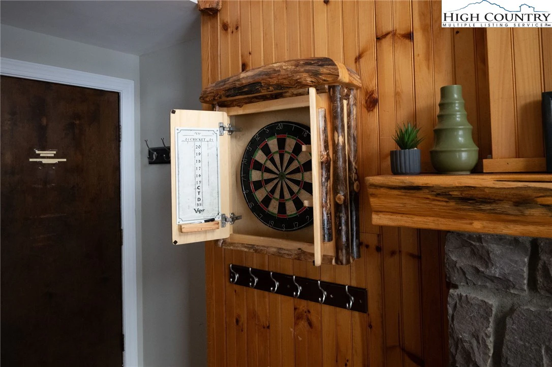Image number 5 for the current listing