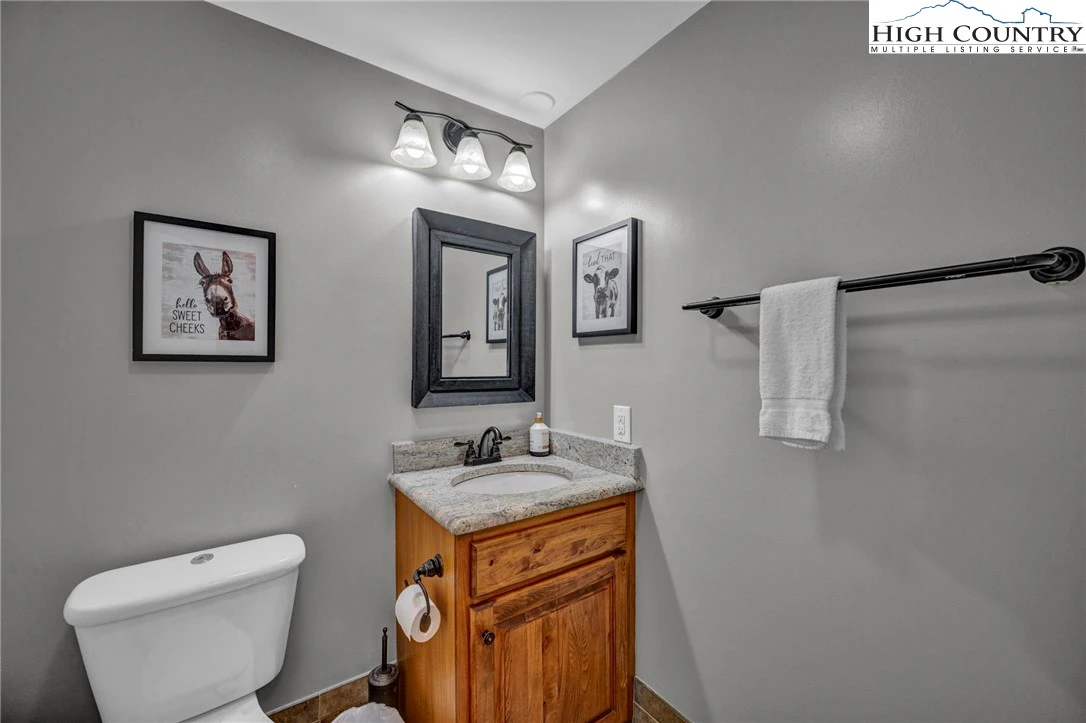 Image number 9 for the current listing