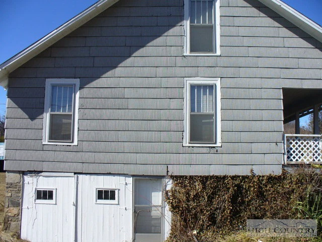 Image number 12 for the current listing